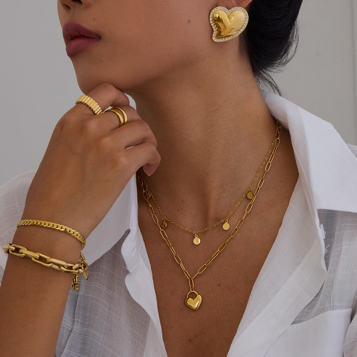 Collana Minimalista a Cuore in Acciaio al Titanio con Finitura Placcata per Donna, Gioielli con Catenina Pendente in Acciaio Inossidabile