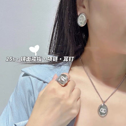 Elegant Gold Plated Brass Oval Geometric Necklace for Women