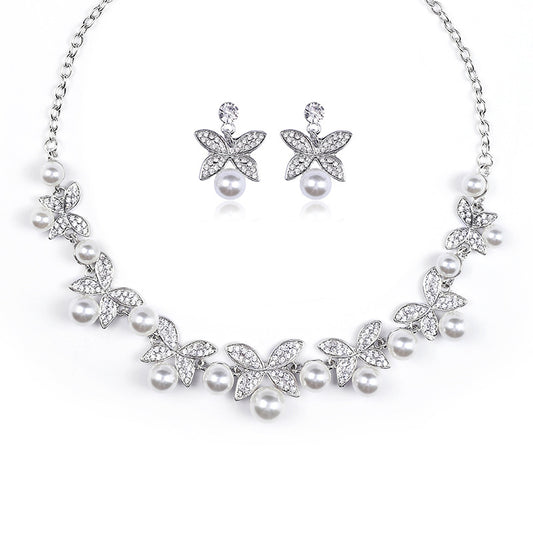 Collar Pendiente Mariposa Floral Vintage para Mujer Aleación Galvanizada Cadena Corta con Motivos de Rosa de Té y Pétalos