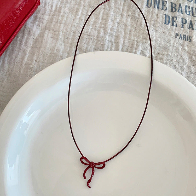 Collana con ciondolo geometrico in acrilico stile retrò da donna con charm in lega, fatta a mano, catena a strati alla moda minimalista