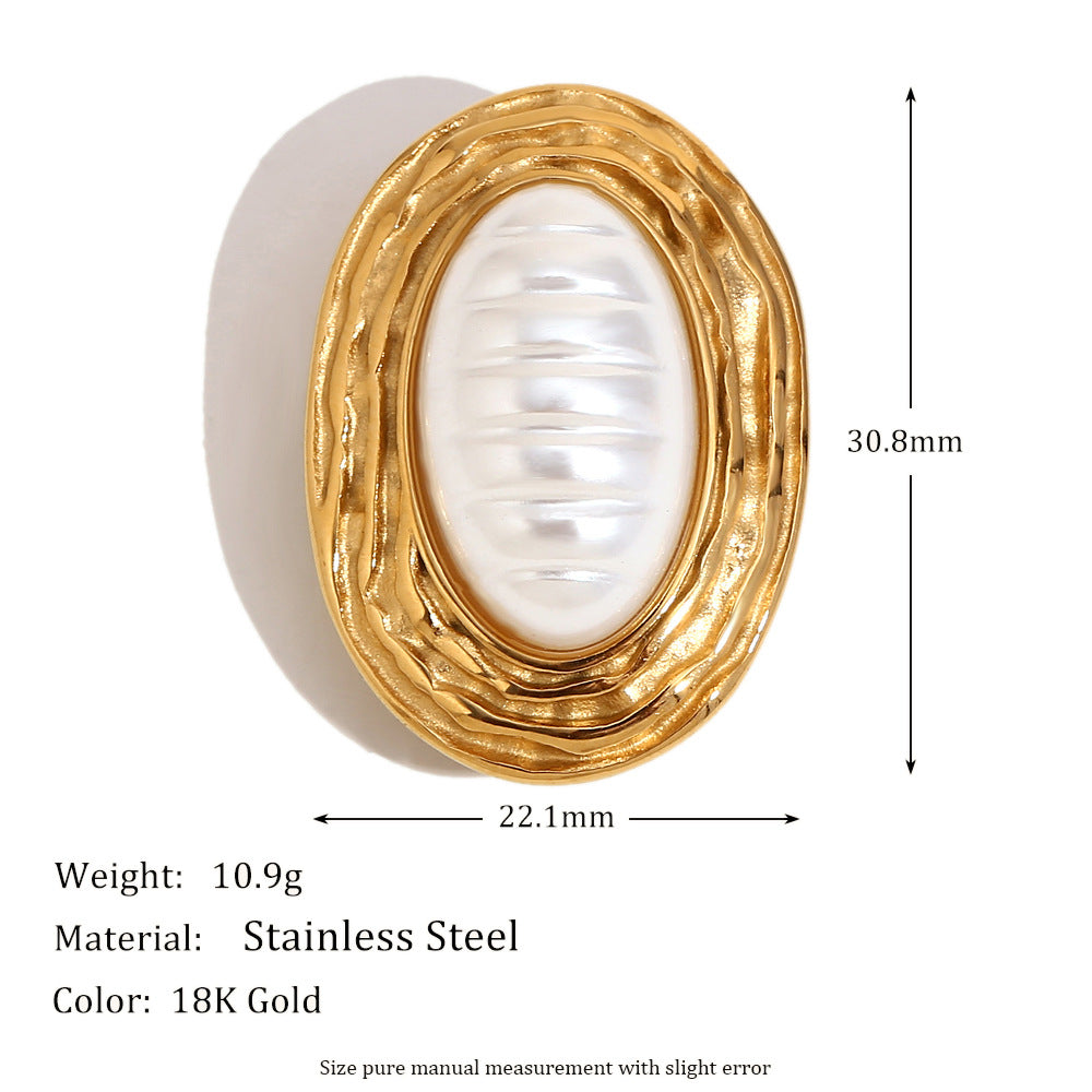 Geometric Heart-Shaped Stainless Steel Brooch with 18K Gold Plating and Oval Textured Surface