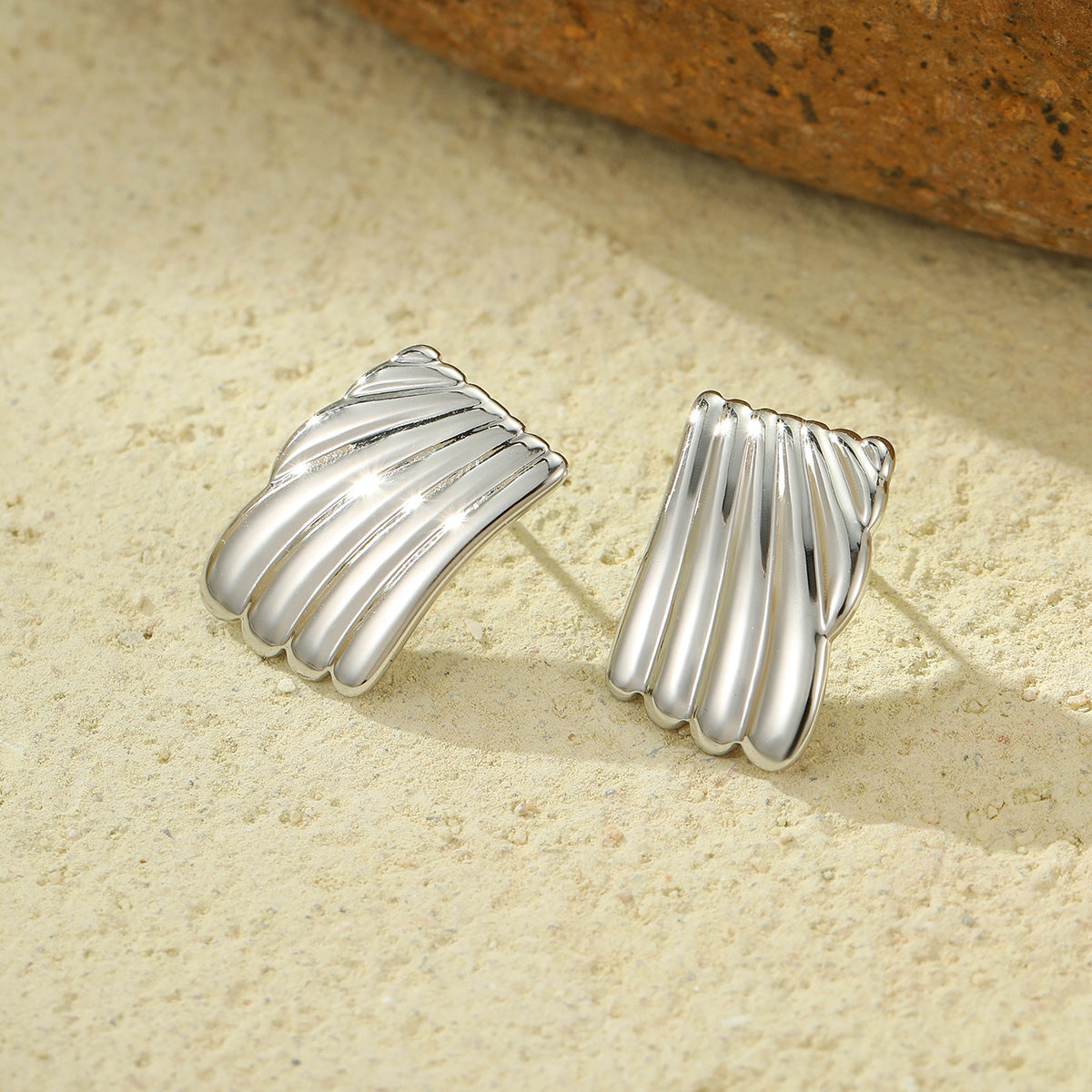 Pendientes minimalistas de acero inoxidable con diseño geométrico para mujer, con acabado chapado y estilo moderno de oficina
