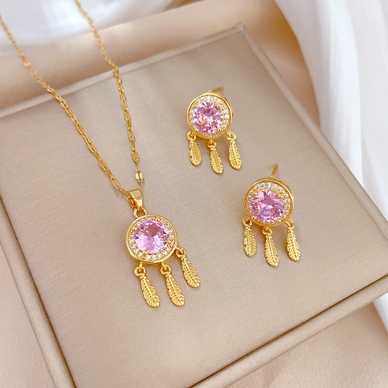 Parure di Orecchini e Collana in Rame Placcato con Zirconi Geometrici di Lusso