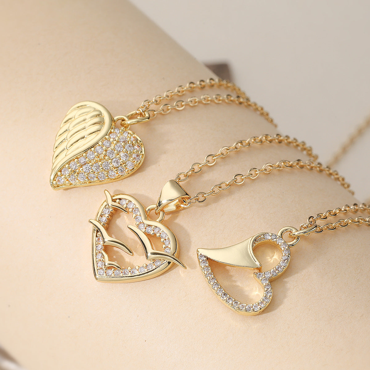 Minimalist Vintage 18K Gold Plated Brass Heart Cubic Zirconia Pendant Necklace