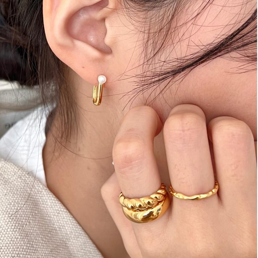 Cute Sweet Fresh Drip-Shaped Pearl Earrings in 925 Sterling Silver with Pearl Inlay