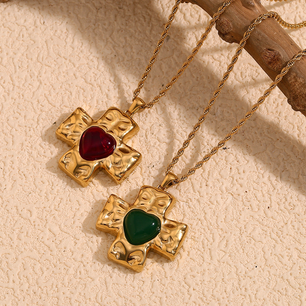Collana con ciondolo a forma di cuore e croce, stile vintage francese, in acciaio inossidabile placcato oro 18 carati con finitura martellata