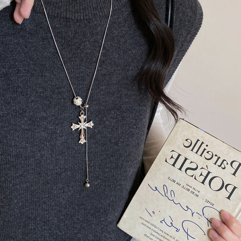 Collana con ciondolo geometrico minimalista in rame placcato da donna, catena maglione di lusso leggera