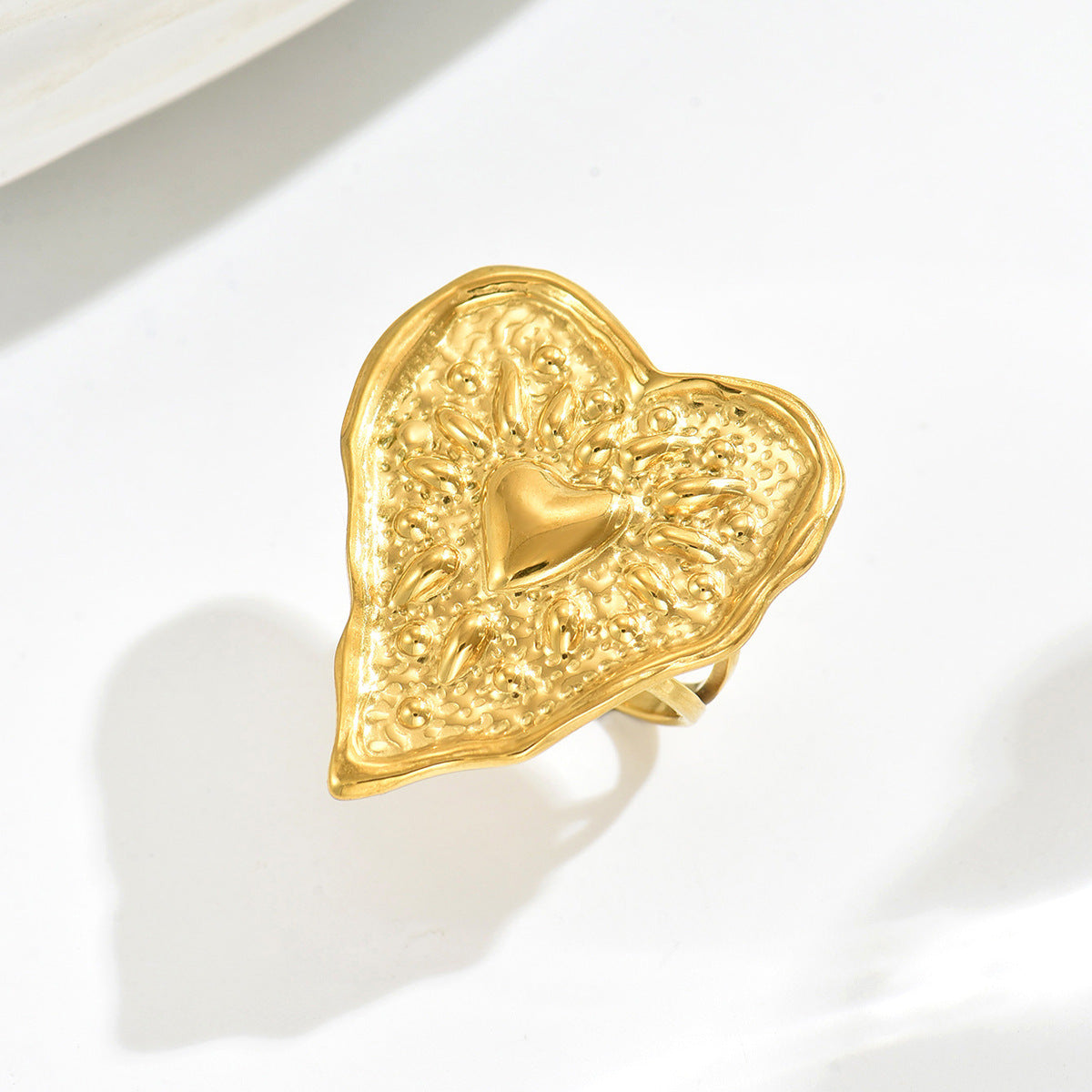 Anillo Ajustable Geométrico en Forma de Corazón Estilo Lujoso para Mujer en Cobre con Acabado Chapado