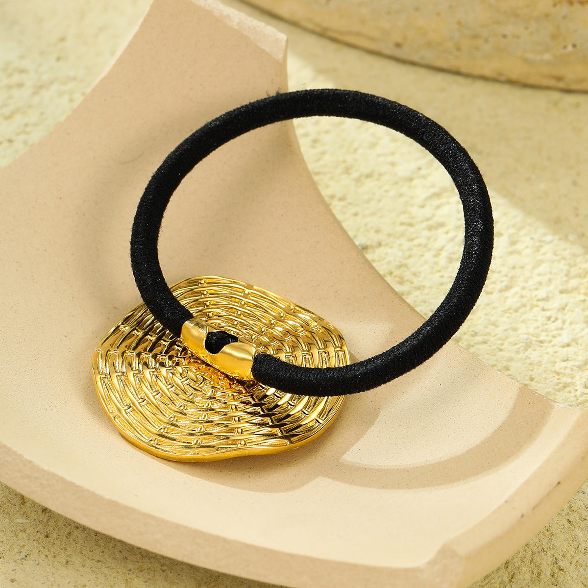 Elastico per Capelli Minimalista in Acciaio al Titanio con Motivo a Linee Circolari per Donna, Finitura Galvanizzata, Accessorio per Capelli alla Moda e Versatile