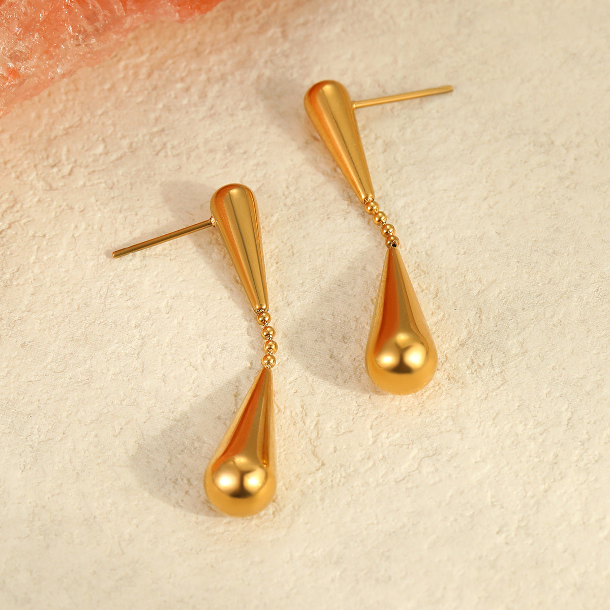 Pendientes Minimalistas Geométricos de Gota de Agua en Acero Inoxidable con Acabado Chapado para Mujer