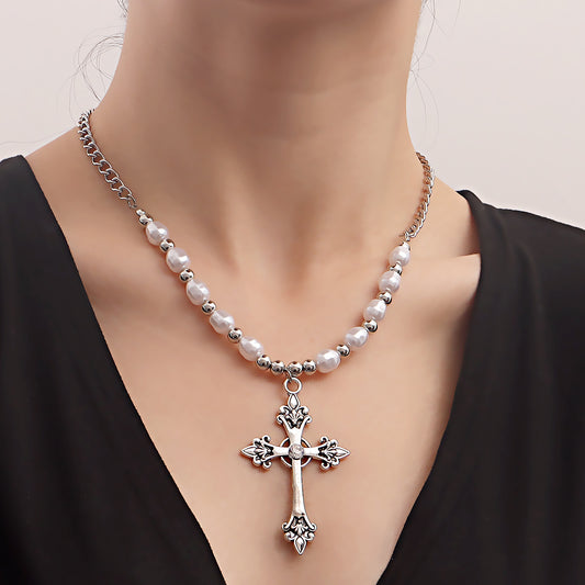 Collar colgante de aleación con forma de cruz vintage para mujer con acabado chapado y diseño de cadena a la altura de la clavícula