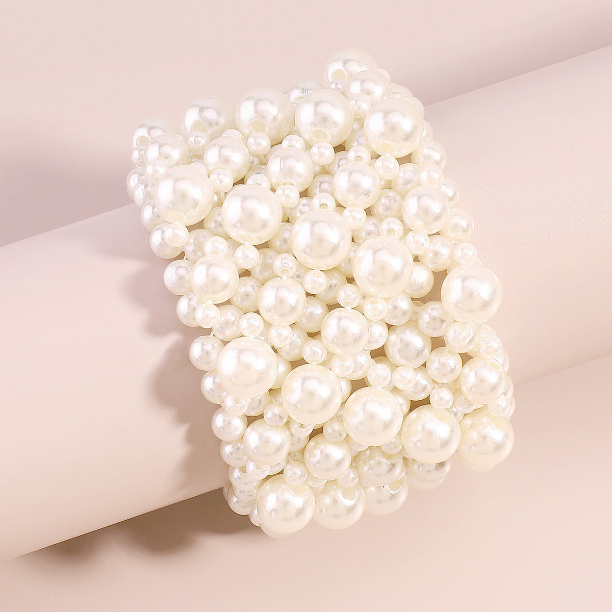 Pulsera de perlas geométrica dulce-atrevida para mujer con diseño elástico de varias filas y acabado chapado