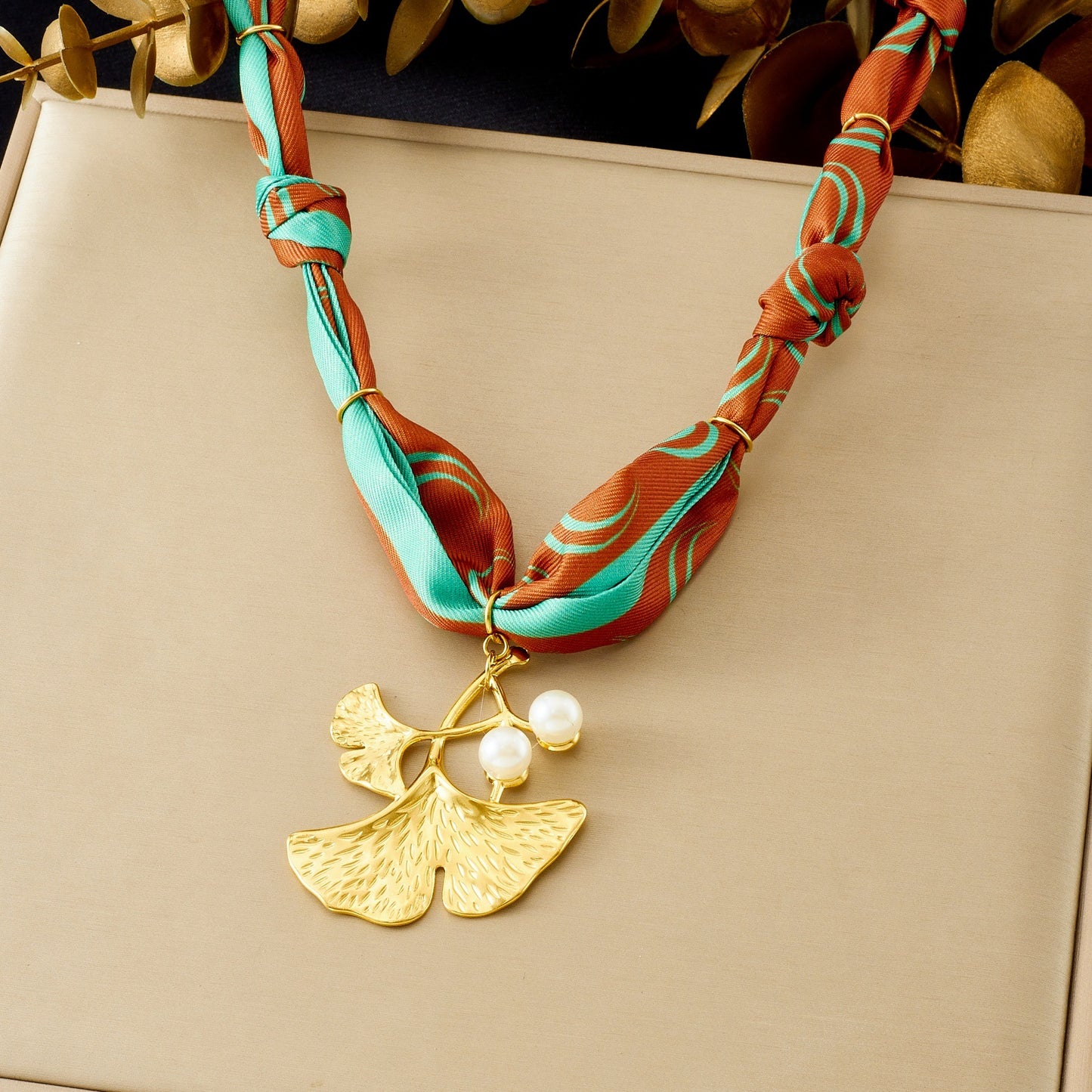 Elegant Gold Plated Stainless Steel Drip Oil Floral Ribbon Pendant Necklace for Women
