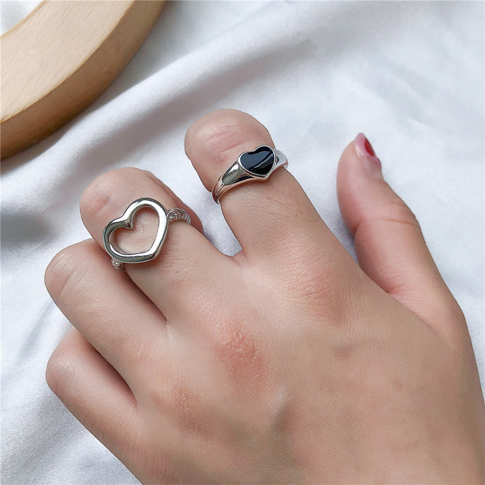 Vintage Black Heart Geometric Alloy Drip Oil Ring for Women