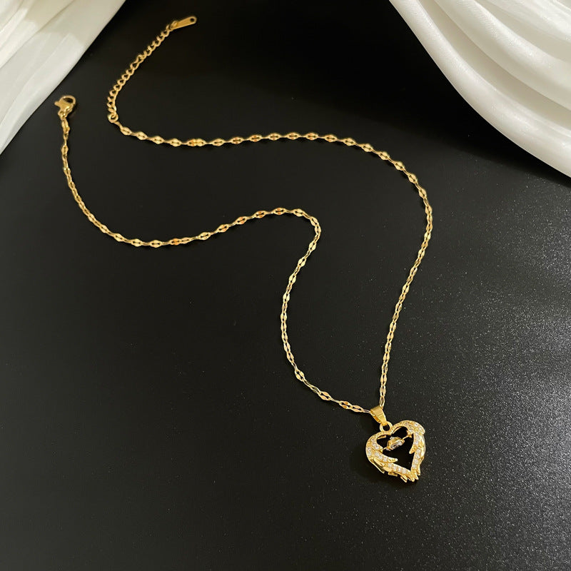 Cartoon Style Heart-Shaped Titanium Steel Necklace with Rhinestone Accents for Women and Men, Dainty Clavicle Chain