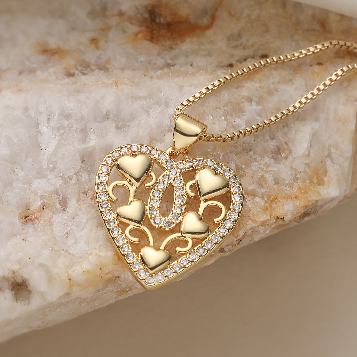 Minimalist Elegant 18K Gold Plated Brass Heart Cubic Zirconia Pendant Necklace for Women
