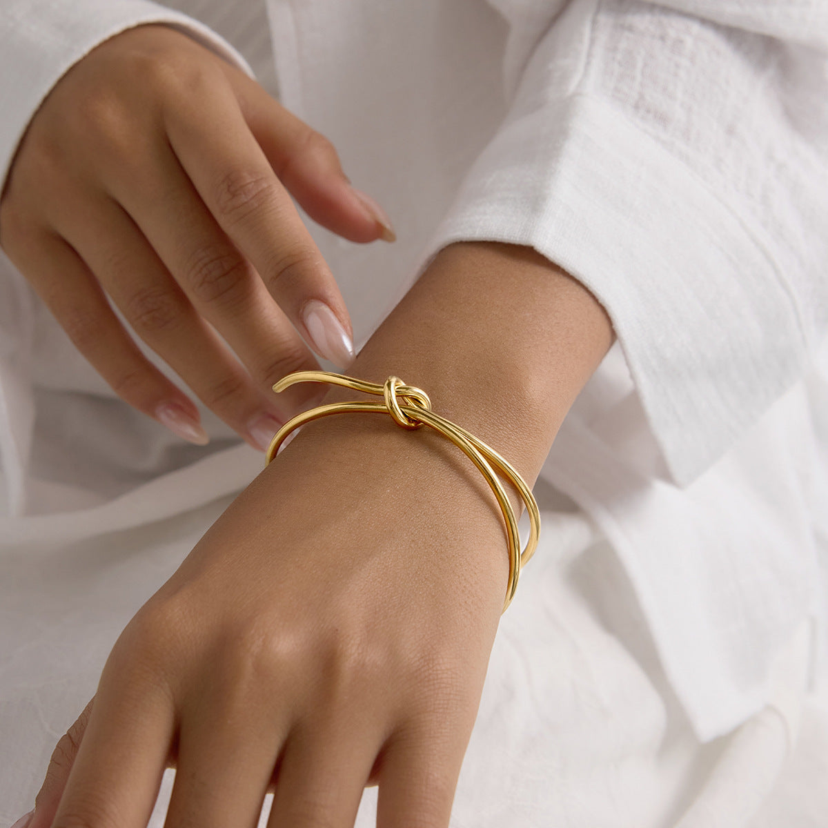 Bracciale rigido aperto geometrico lineare placcato oro 18 carati in acciaio inossidabile da donna