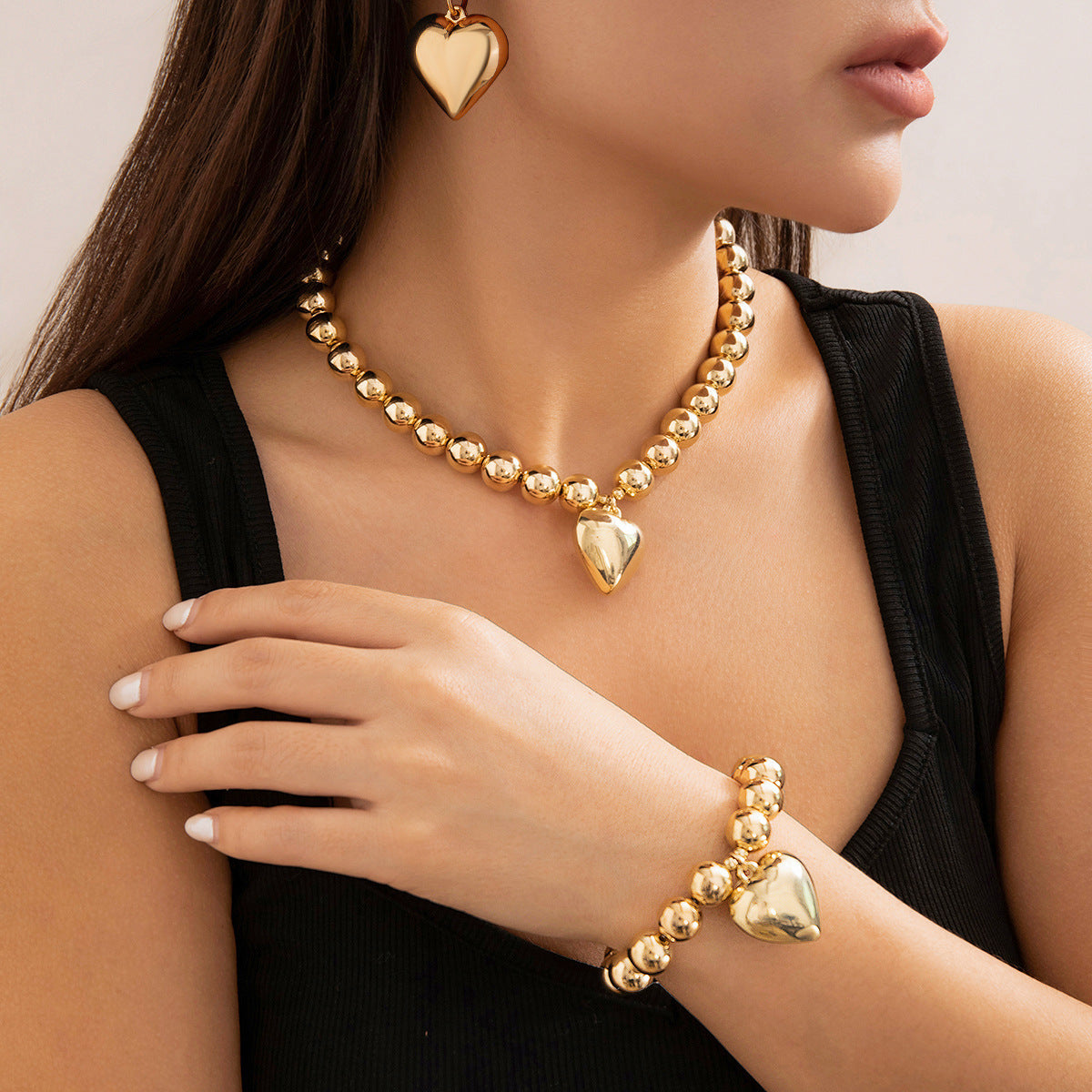 Geometric Heart-Shaped Alloy Pendant Necklace with Imitation Pearl Beads and Plated Finish for Women