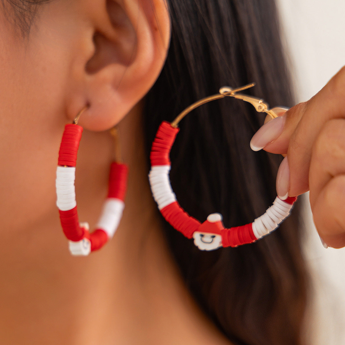 Pendientes de aro geométricos de cerámica con temática navideña y colgante de Papá Noel para mujer