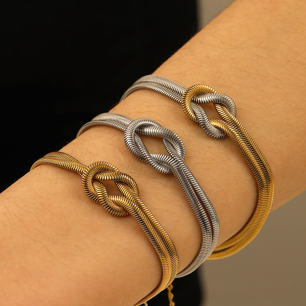 Minimalist Geometric Stainless Steel Snake Chain Necklace with 18K Gold Plating for Women