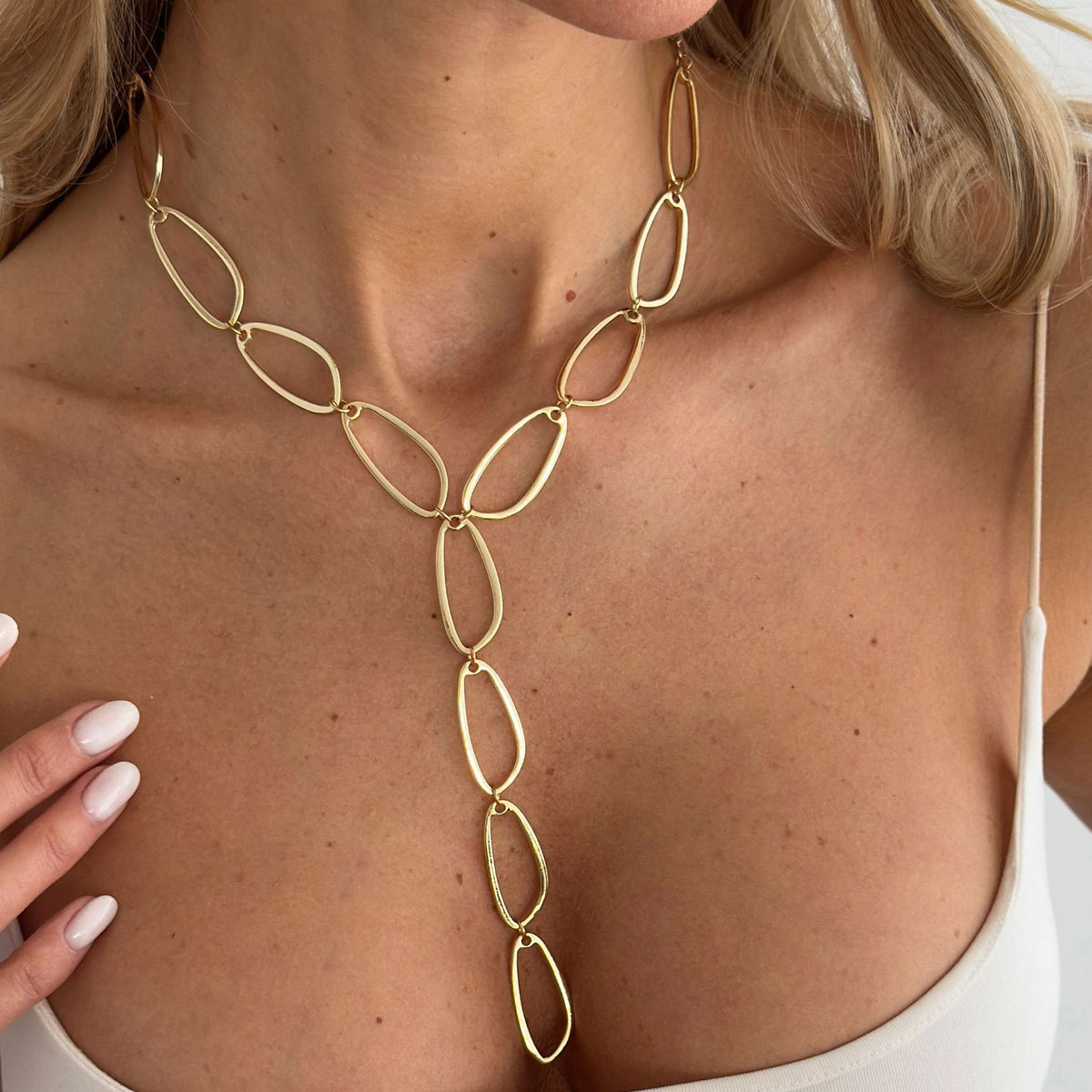 Sweet Geometric Oval Zinc Alloy Plated Y-Shaped Cross Cable Chain Necklace with Tassel Pendant for Women