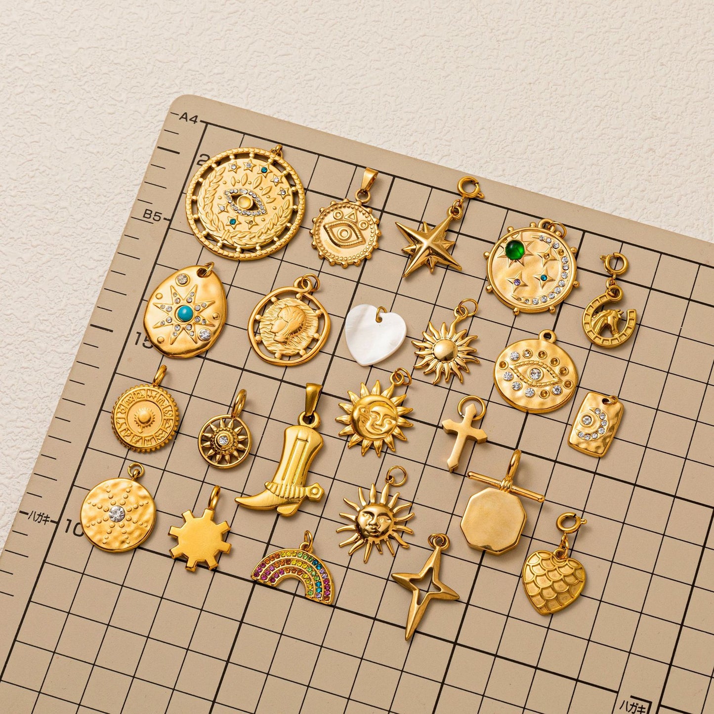 Luxury Casual 18K Gold PVD Stainless Steel Star Geometric Pendant Necklace with Sun Moon Planet Rainbow Elements