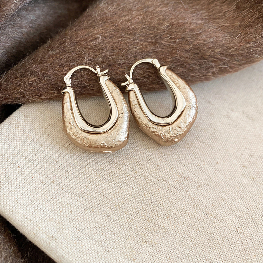 Gold Plated Geometric Pearl Stud Earrings for Women Vintage Elegant Minimalist Everyday Luxury Ear Jewelry