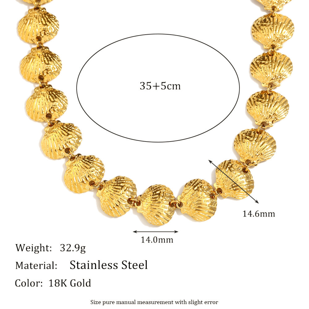 Elegant Vintage-Inspired Scallop Shell Pendant Necklace for Women Stainless Steel with 18K Gold Plating