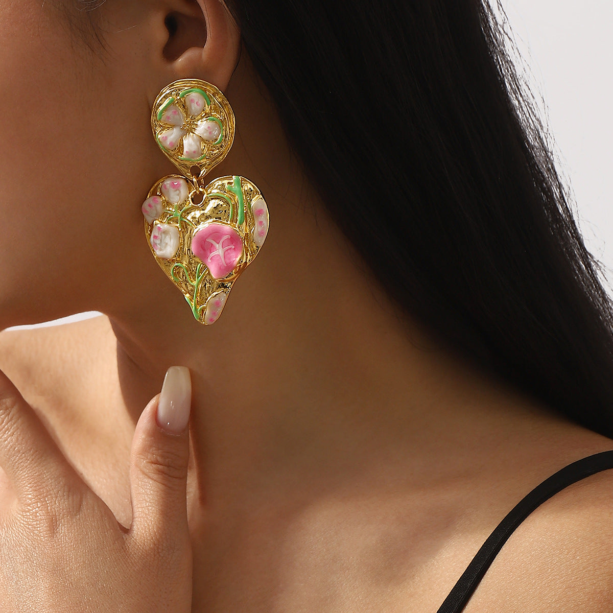 Vintage-Style Heart-Shaped Alloy Earrings with Enamel Finish for Women No-Piercing Clip-Ons