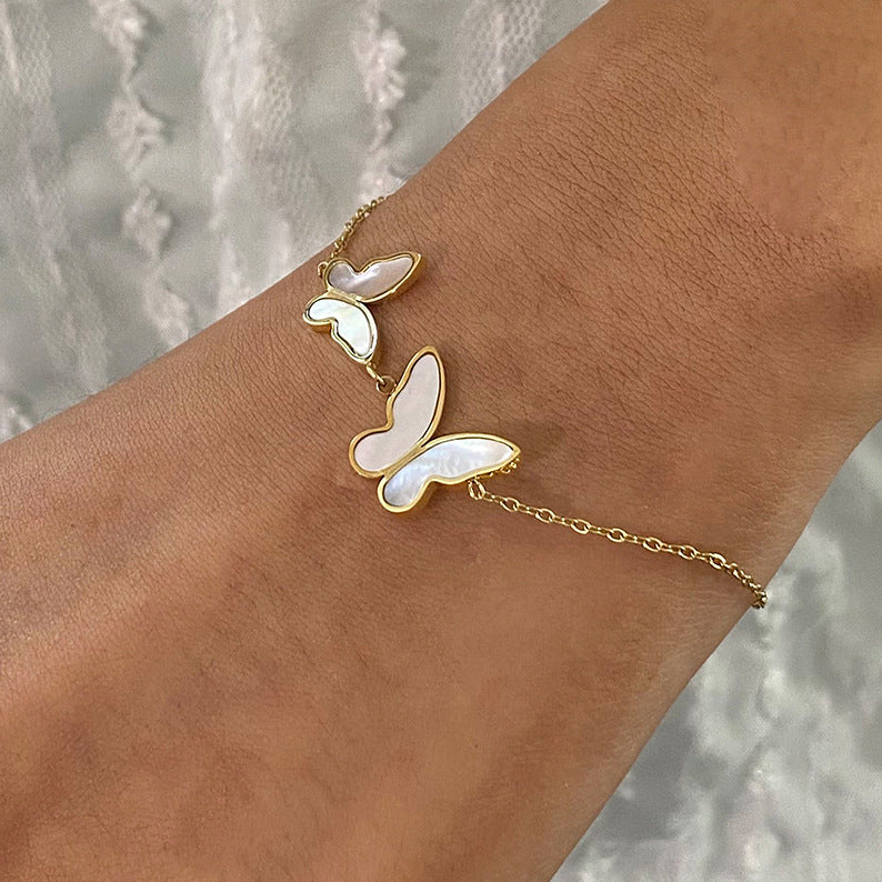 Elegante pulsera de acero inoxidable con forma de mariposa y acabado chapado para mujer, accesorio de moda con diseño geométrico