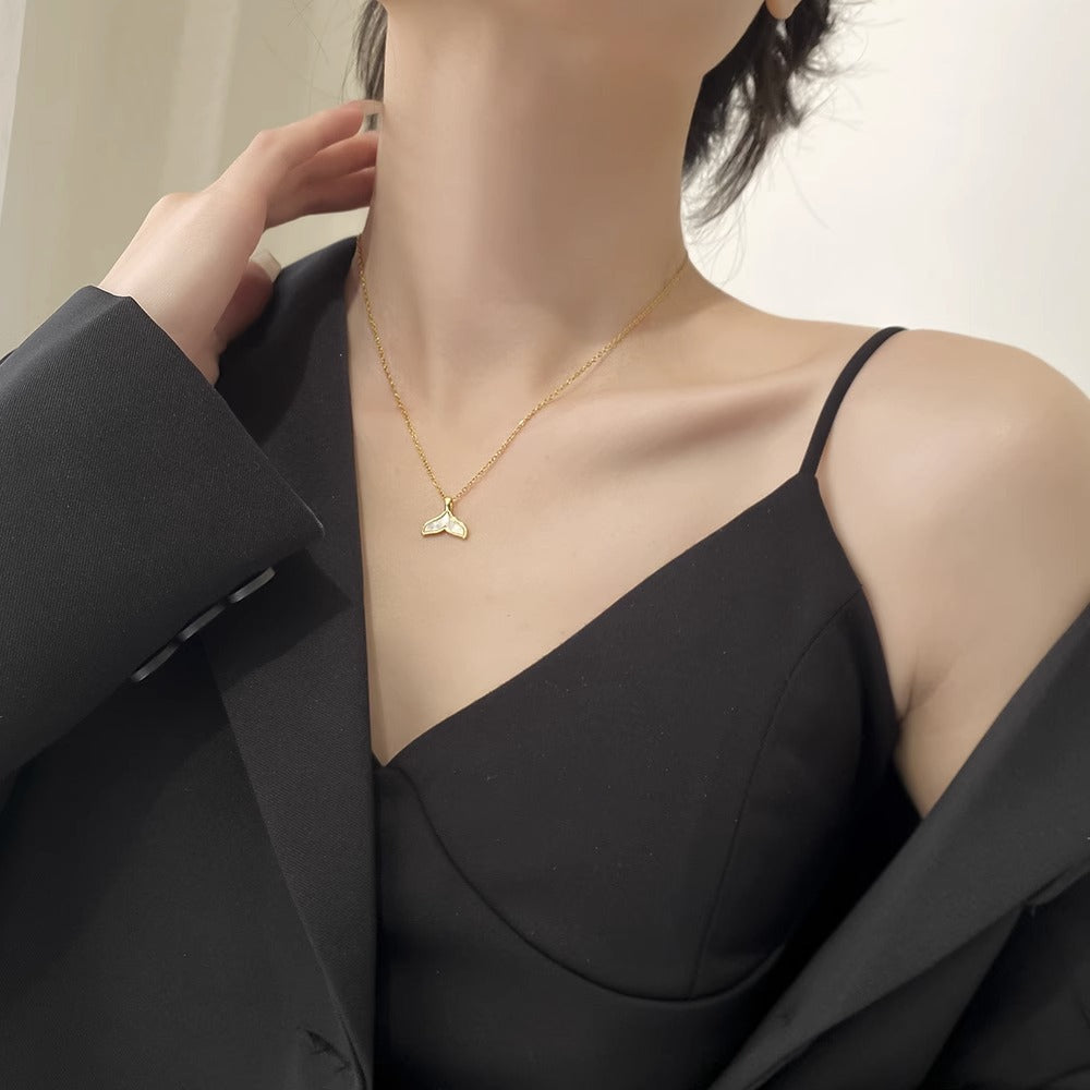 Minimalist Seashell Mermaid Tail Pendant Necklace for Women Titanium Steel O-Chain with Plated Finish and Irregular Design