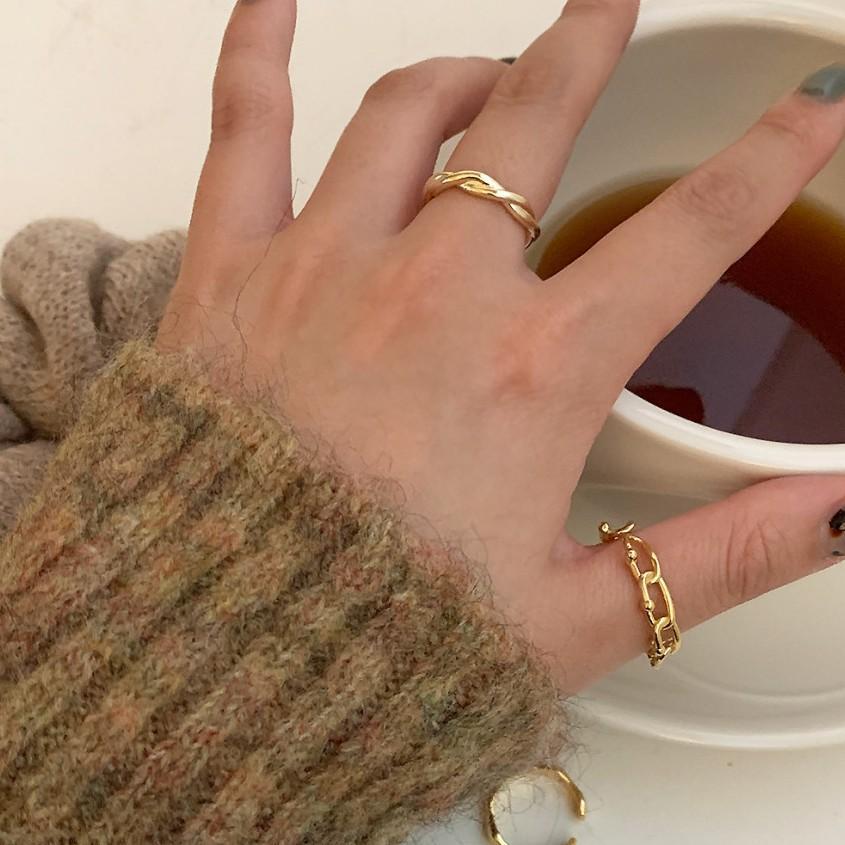 Vintage Geometric Adjustable Ring for Women Made of 925 Sterling Silver with Polished Finish