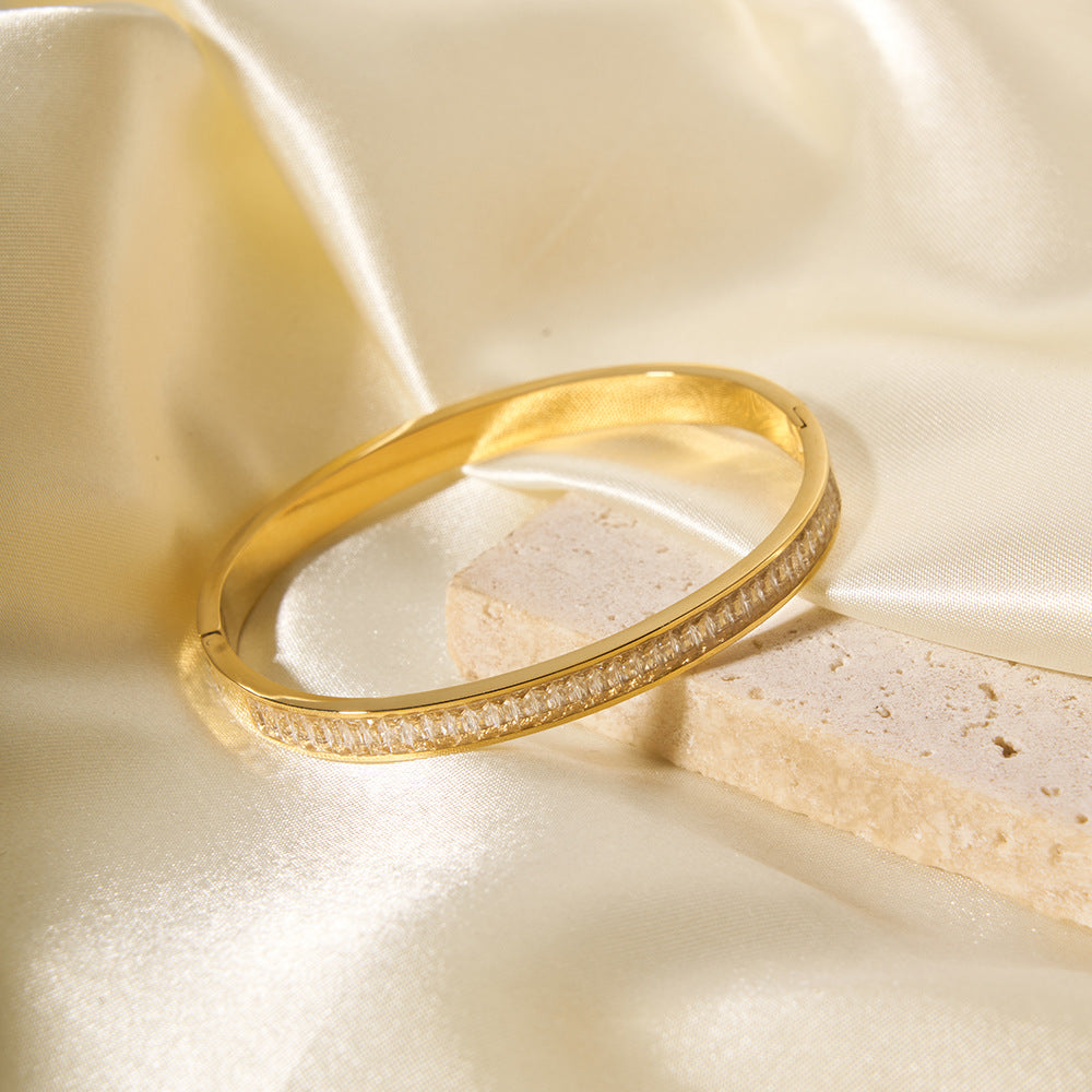Bracciale minimalist in acciaio inossidabile con geometria e placcatura in oro 18K da donna