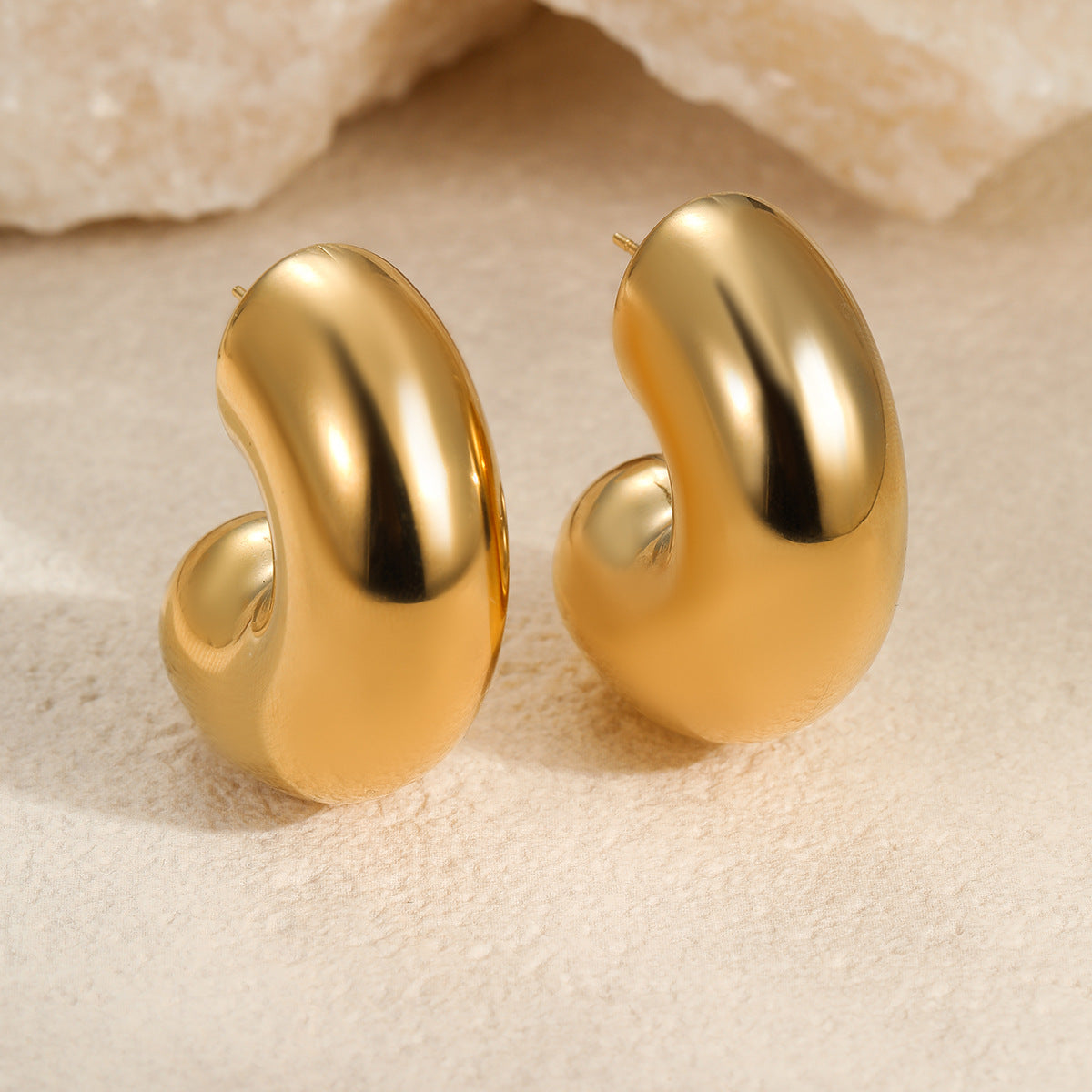 Orecchini a cerchio a forma di C geometrici minimalisti da donna in acciaio inossidabile placcato oro 18 carati