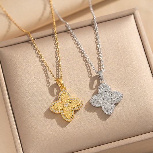 Collana con Pendente a Quadrifoglio Minimalista di Lusso da Donna in Acciaio al Titanio Placcato Oro con Design Geometrico