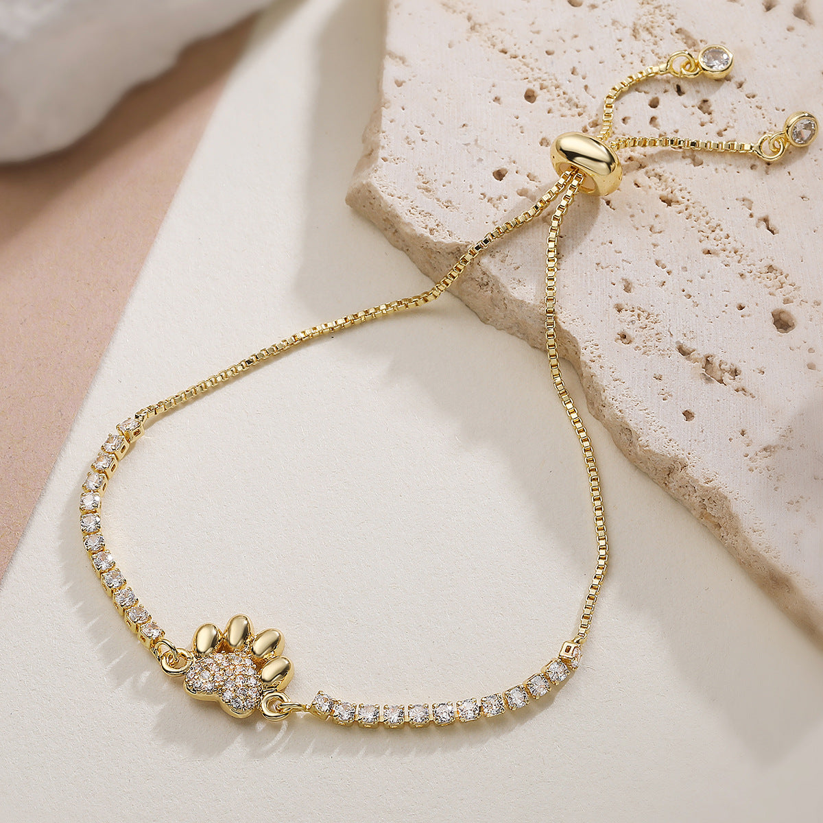 Minimalist Luxury 18K Gold Plated Brass Geometric Heart Cubic Zirconia Inlay Adjustable Cord Bracelet for Women