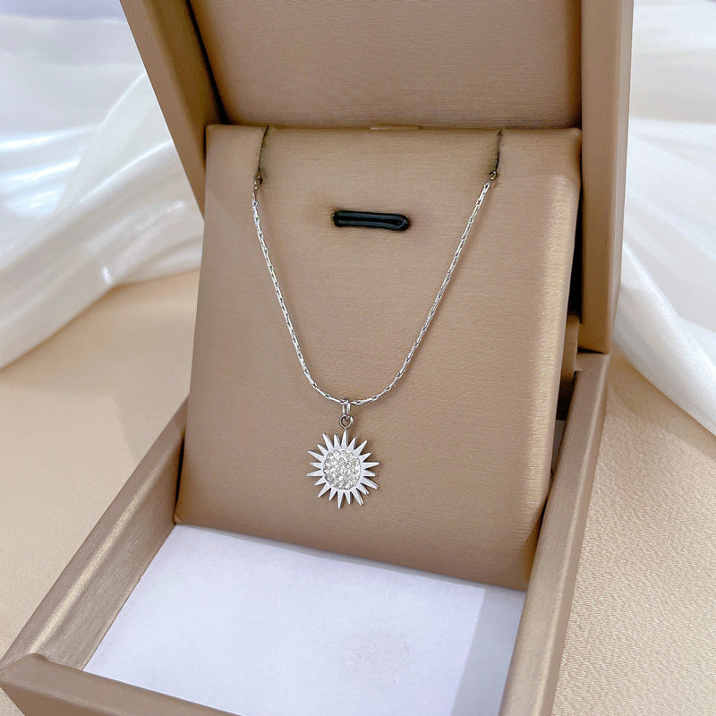 Collana in Acciaio al Titanio Placcato con Design Geometrico Minimalista e Catena Irregolare, Unisex