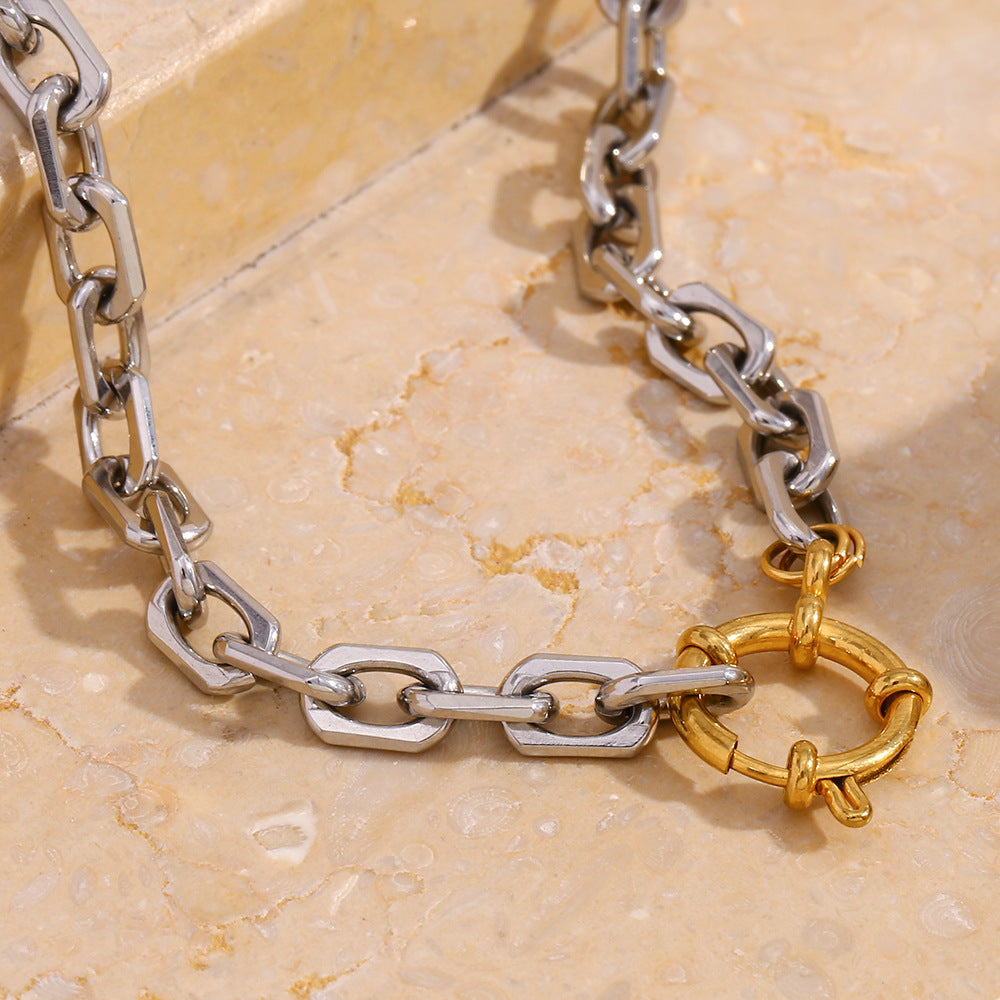 Collana con ciondolo geometrico minimalista in acciaio inossidabile con placcatura in oro 18 carati e chiusura a molla