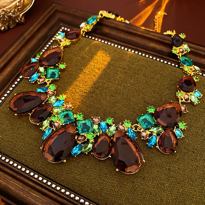 Collana con ciondolo geometrico vintage in lega per donna con catena a medaglione placcata