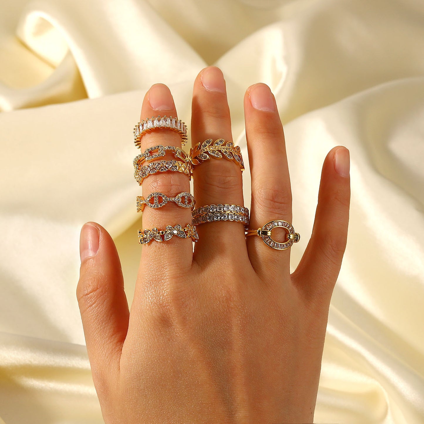 Fashion Vintage 18K Gold Plated Copper Geometric Round Zircon Open Ring for Women