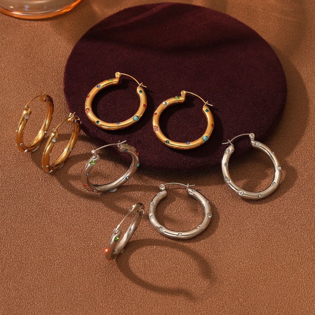 Pendientes geométricos de acero inoxidable de moda con baño de oro de 18 quilates y detalles de pedrería para mujer