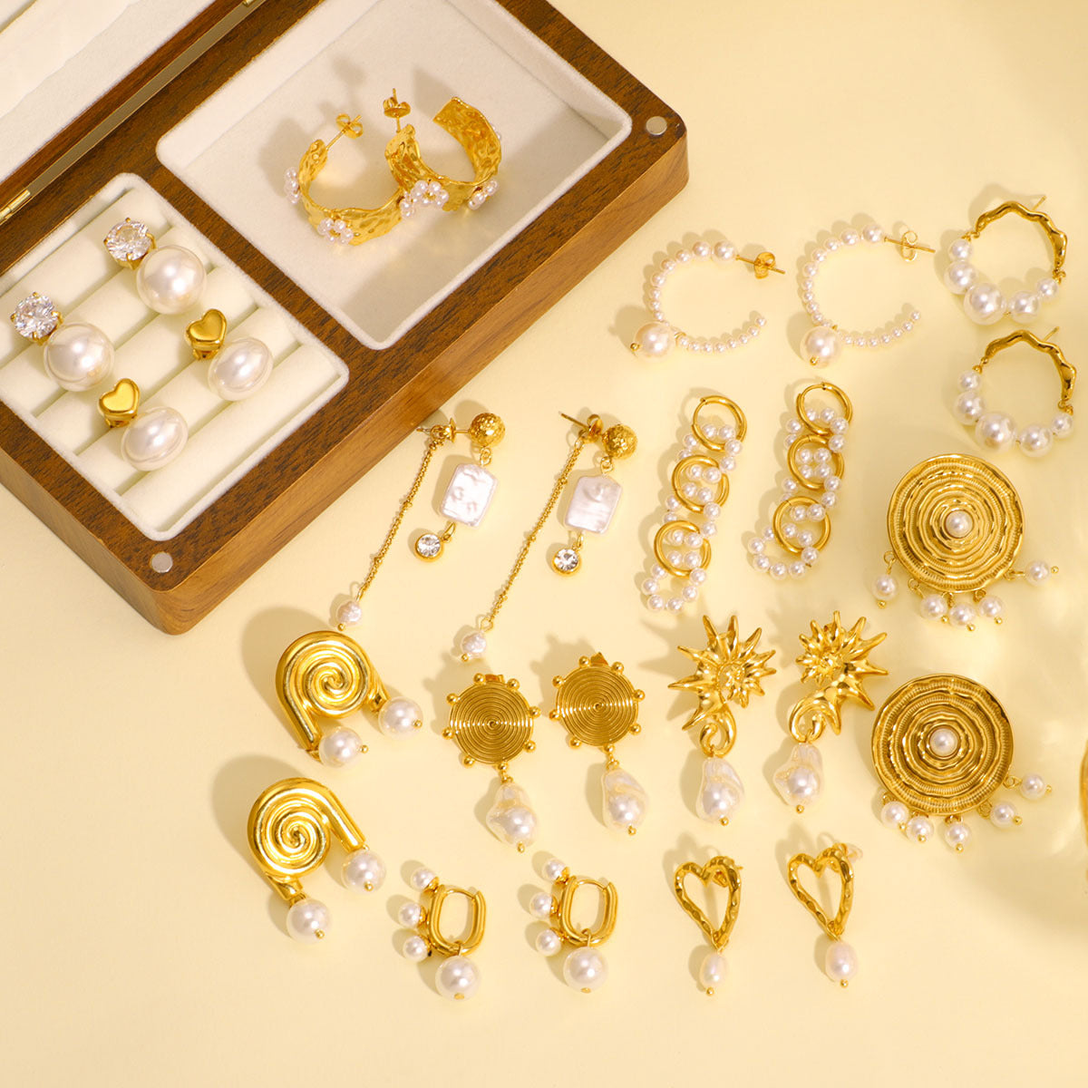 Orecchini a perno pendenti geometrici da donna in acciaio inossidabile con placcatura in oro 18 carati e finitura galvanica sottovuoto