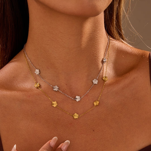 Fashionable Minimalist Five-Petal Flower Stainless Steel Necklace with Gold Plating for Women