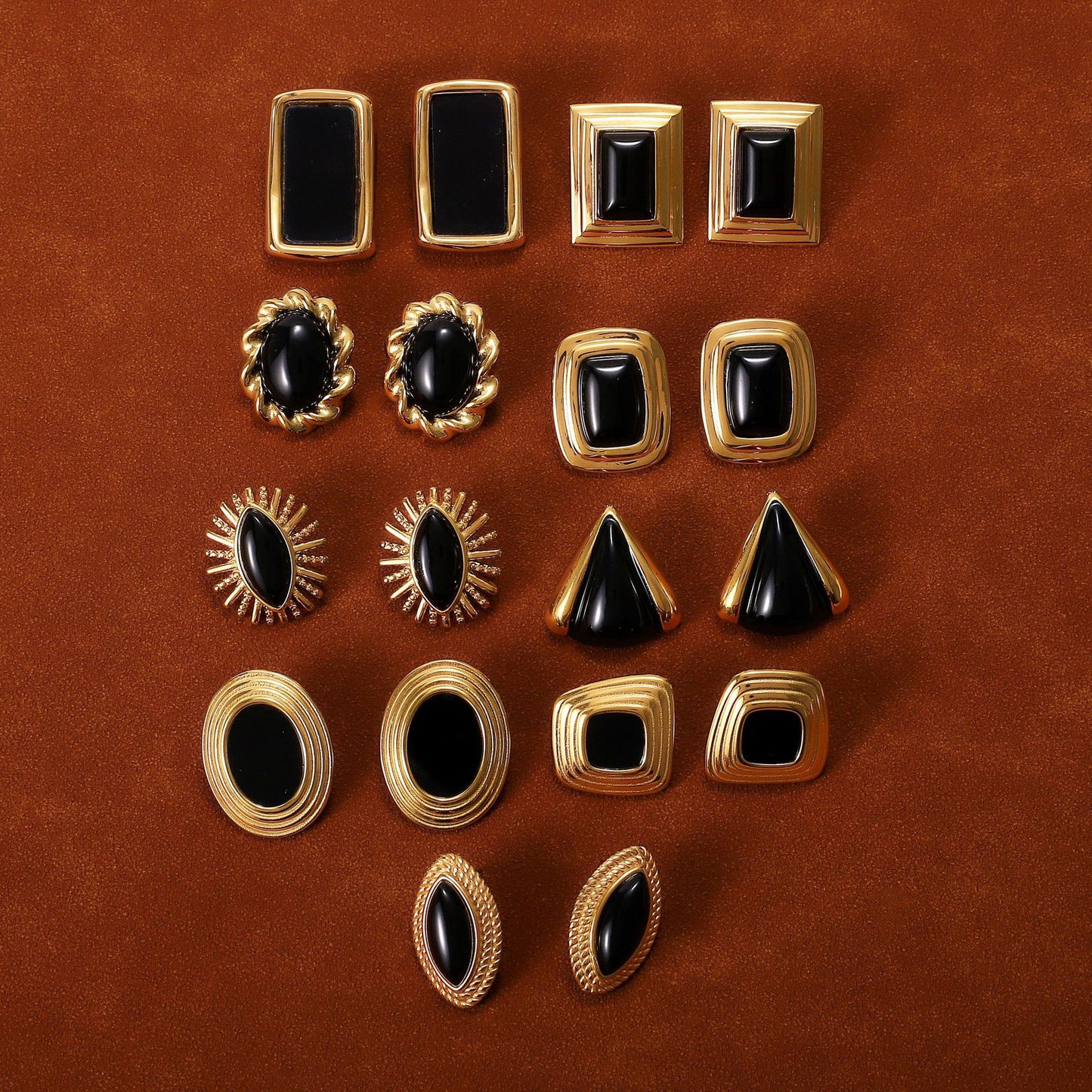 Orecchini a perno geometrici minimalistici in agata nera in acciaio inossidabile con placcatura in oro PVD sottovuoto per donna
