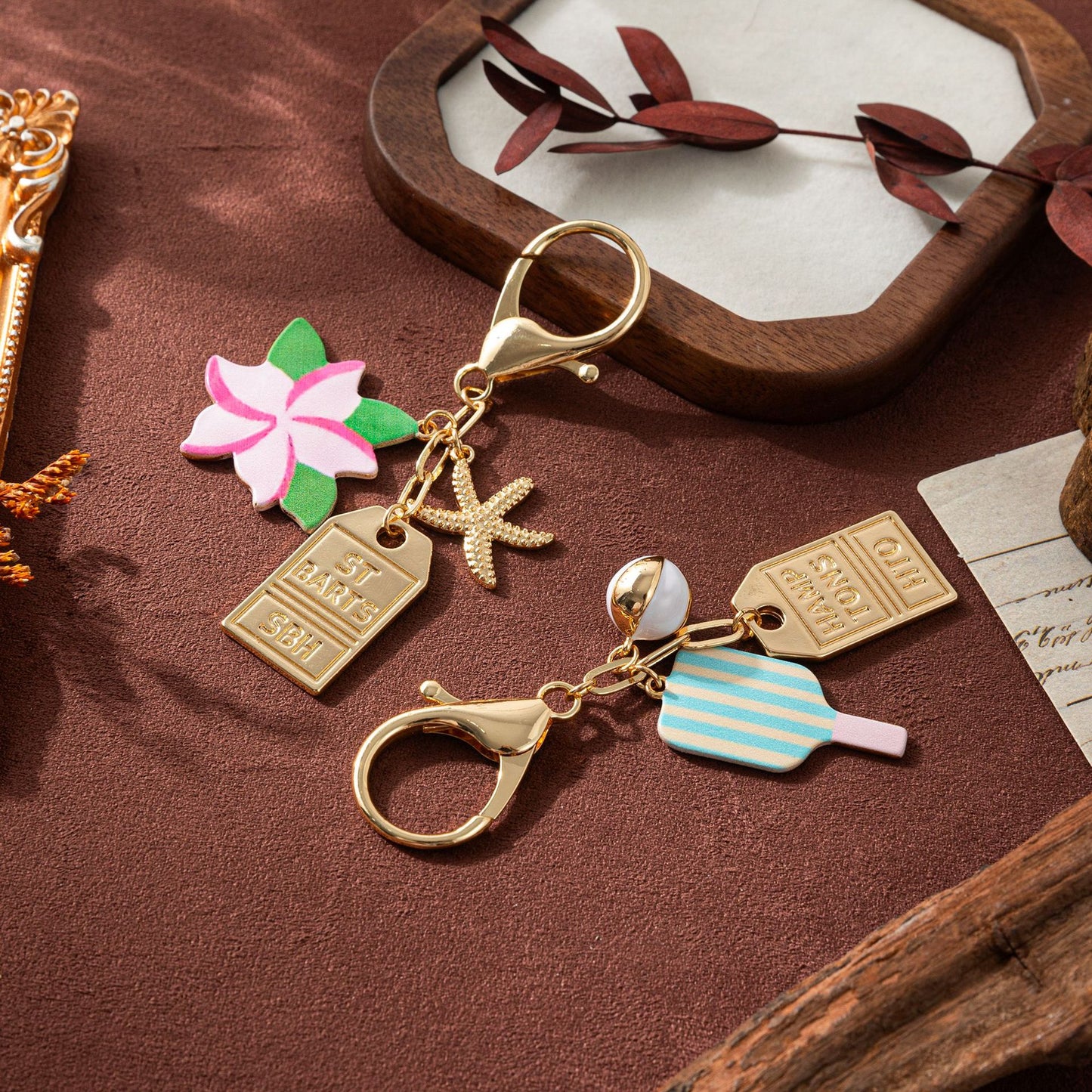 Minimalist Plated Metal Keychain Charm Bar with Umbrella Pattern