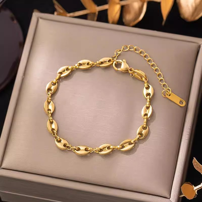Bracciale da donna stile vintage con naso di maiale, in lega di rame, finitura galvanizzata, con accenti a foglia e petalo, stile streetwear minimalista