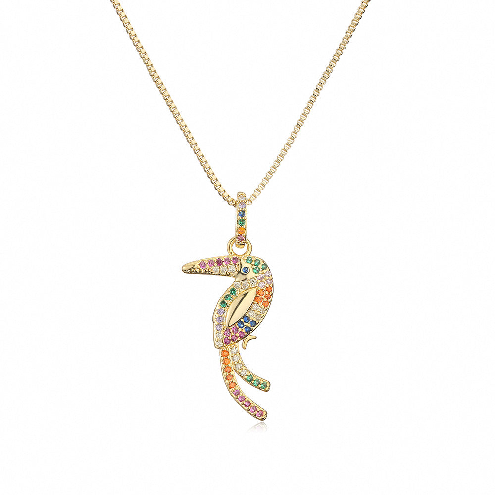 Collana con ciondolo minimalista a forma di picchio da donna in rame placcato oro 18 carati con intarsio di zirconi