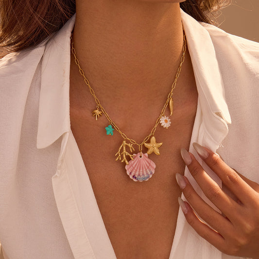 Fashionable Ocean-Inspired Starfish and Scallop Shell Pendant Necklace in Stainless Steel with 18K Gold Plating for Women