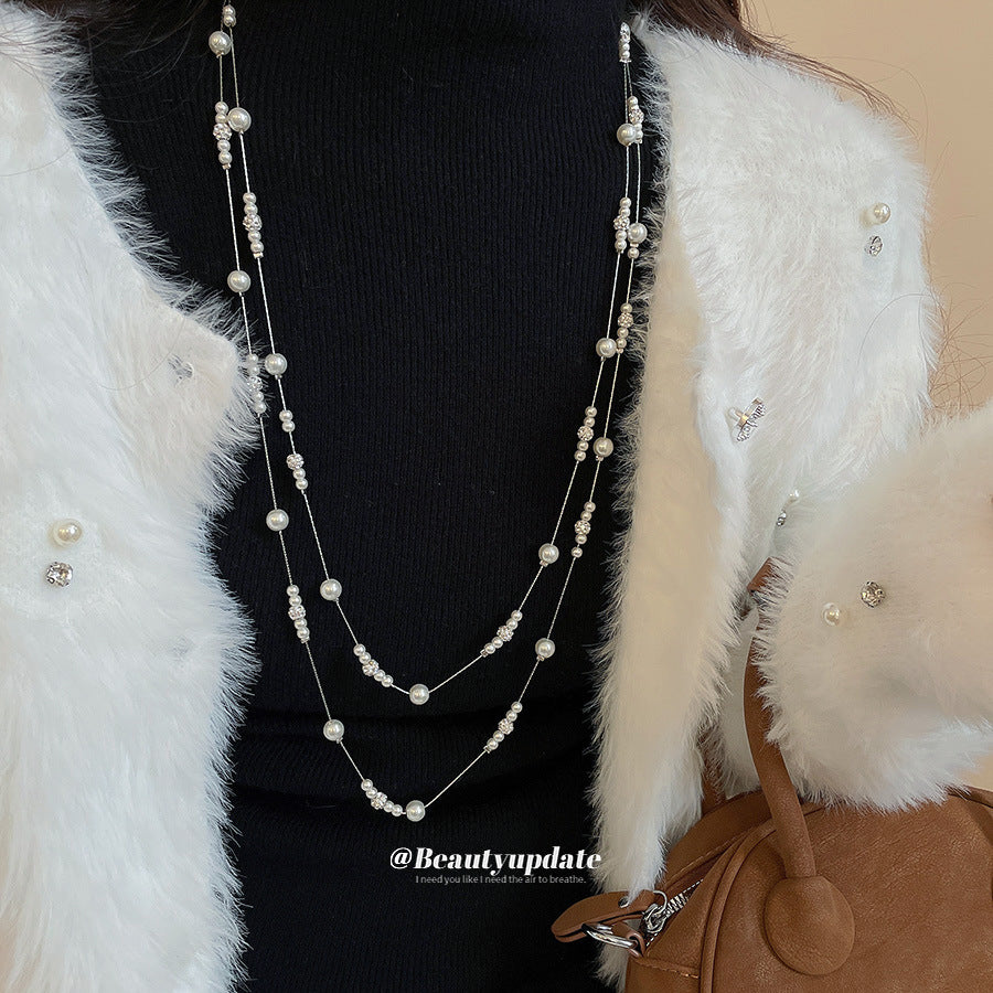 Elegante Collar de Perlas Geométrico Minimalista con Incrustaciones de Diamantes de Imitación para Mujer - Cadena Ligera para Suéter de Uso Diario