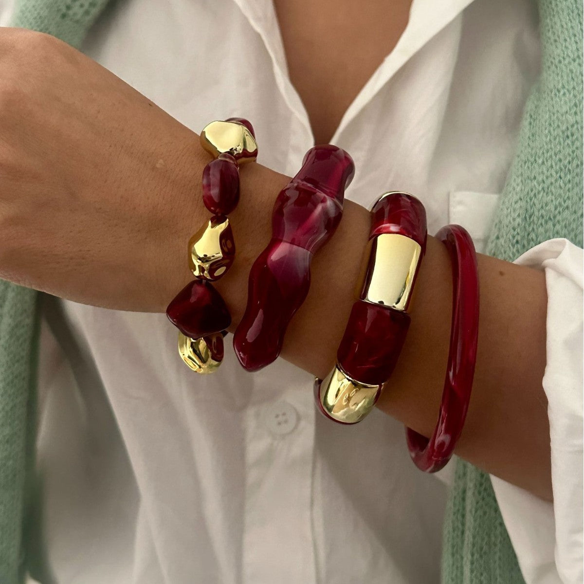 Bracciale in resina acrilica con gocce di gradiente geometrico